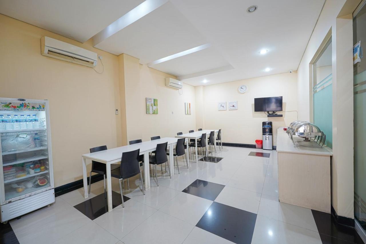 Hotel Multi 88 Syariah Giacarta Esterno foto