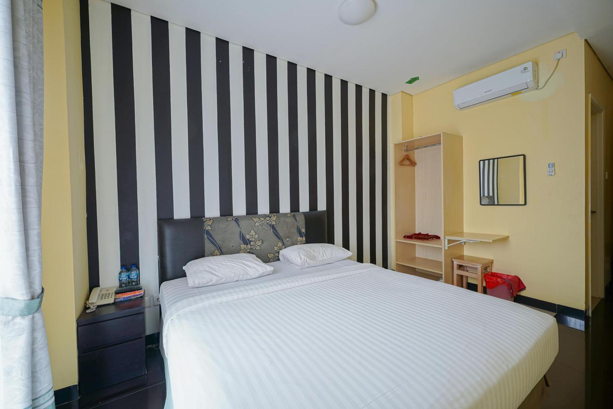 Hotel Multi 88 Syariah Giacarta Esterno foto